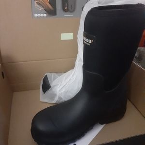 Mens BOGS boots black size 14 BRAND NEW